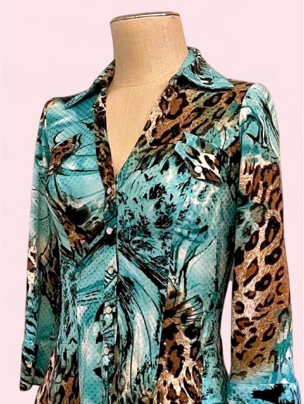 🩵🤎 western turquoise sequin covered animal print cowgirl top ! 🤎🩵